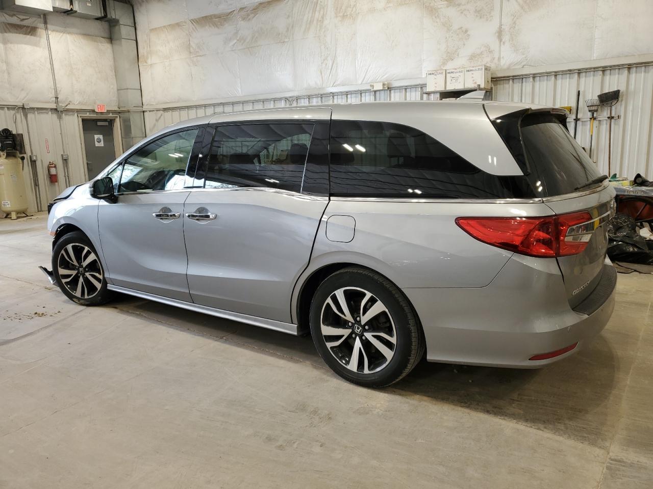 2019 Honda Odyssey Elite - Фото 2