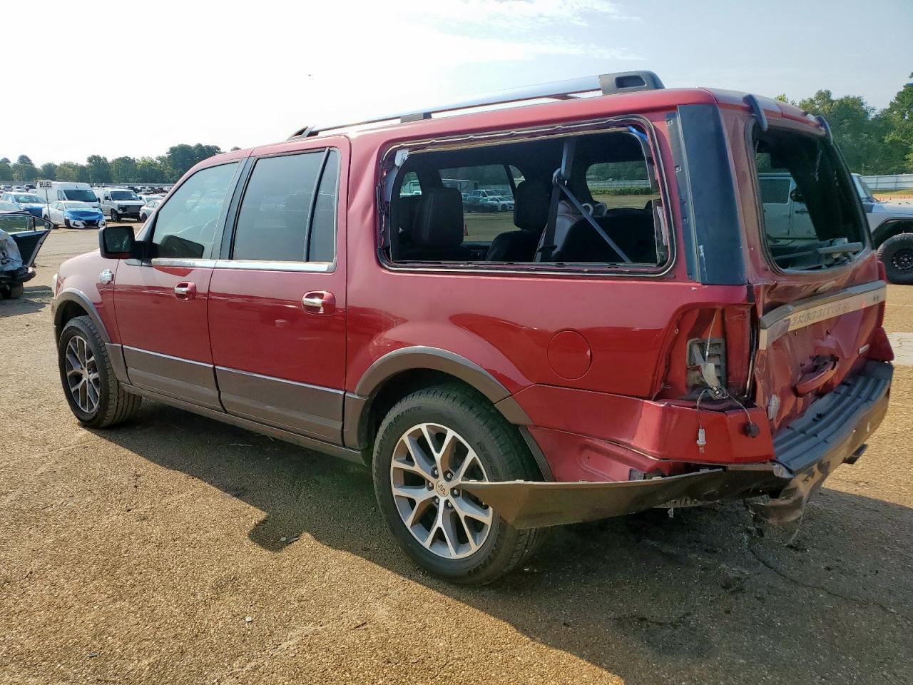2016 Ford Expedition El Xlt - Image 2