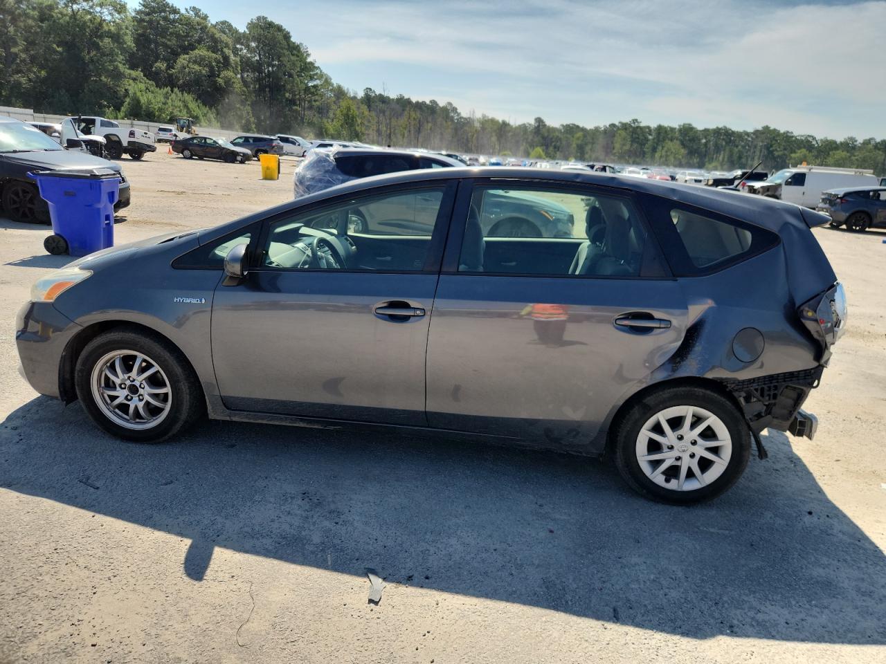 2014 Toyota Prius V - Фото 2