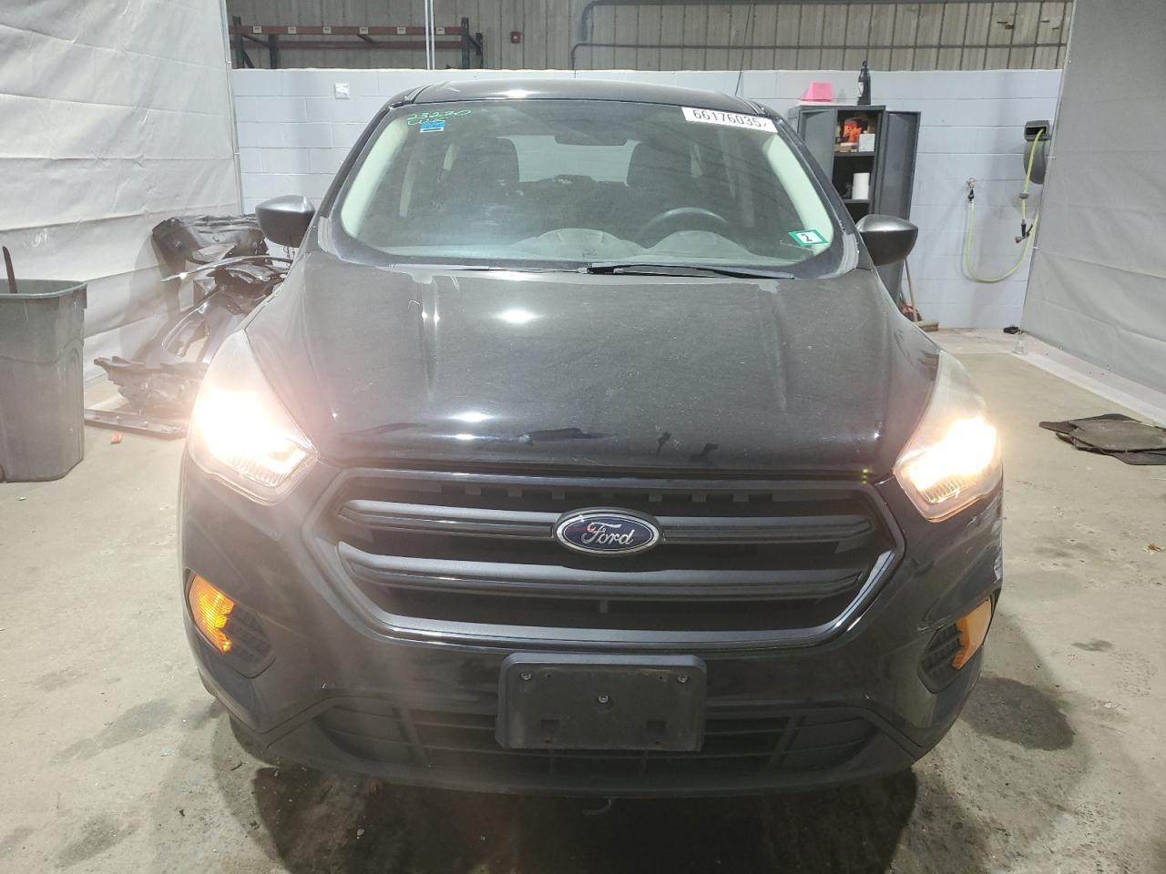 2018 Ford Escape S - Фото 5