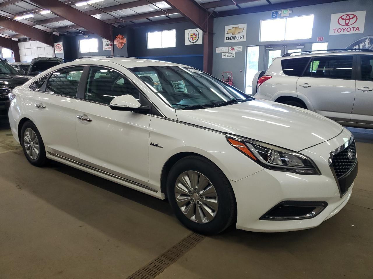 2016 Hyundai Sonata Hybrid - Фото 4