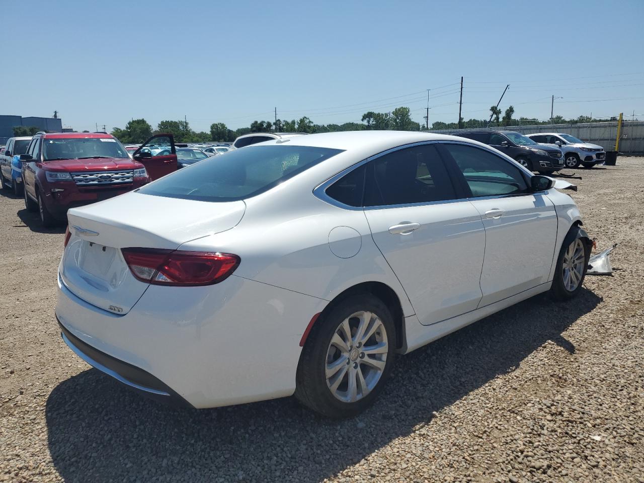 2015 Chrysler 200 Limited - Фото 3