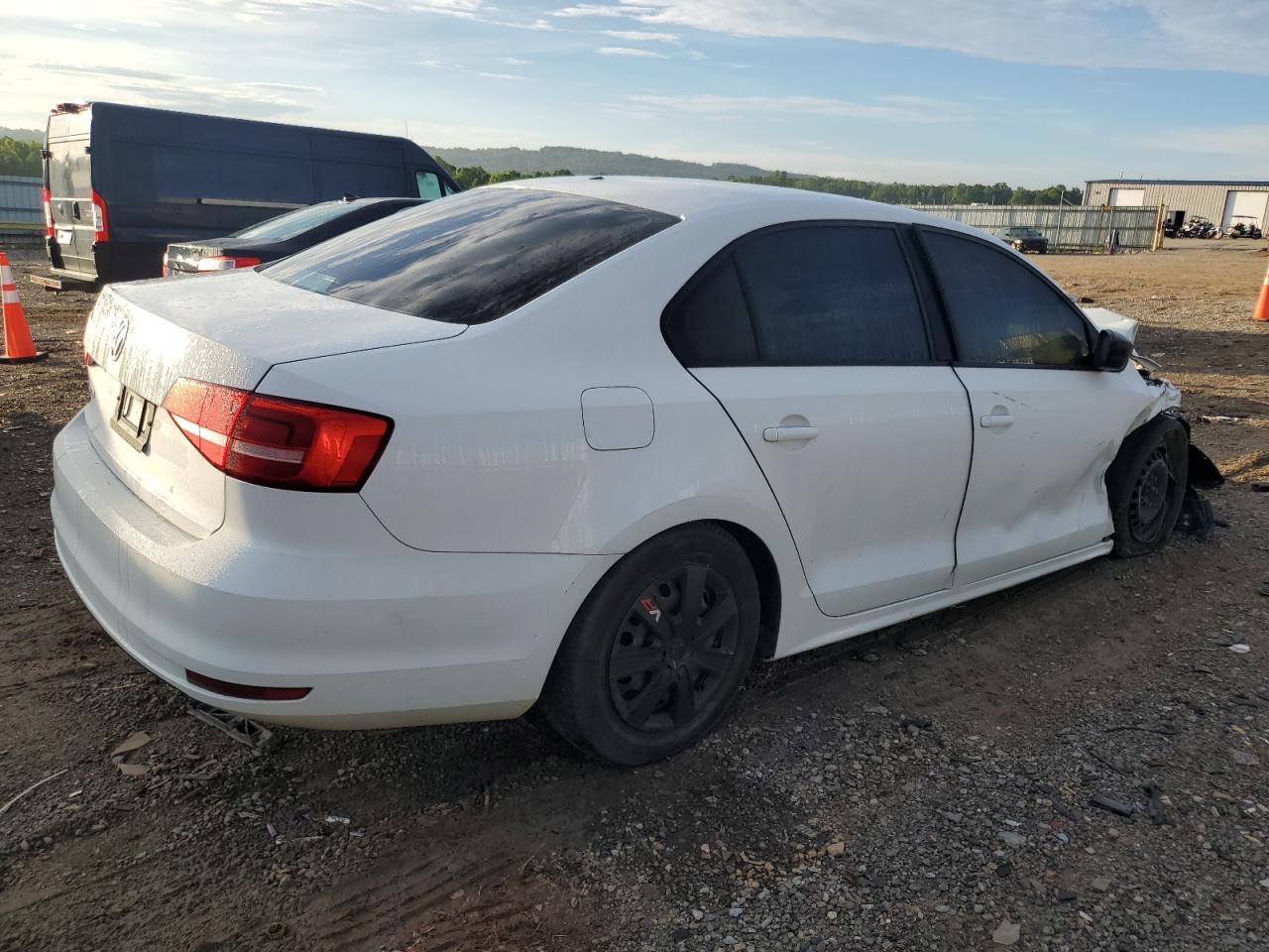 2015 Volkswagen Jetta Base - Фото 3