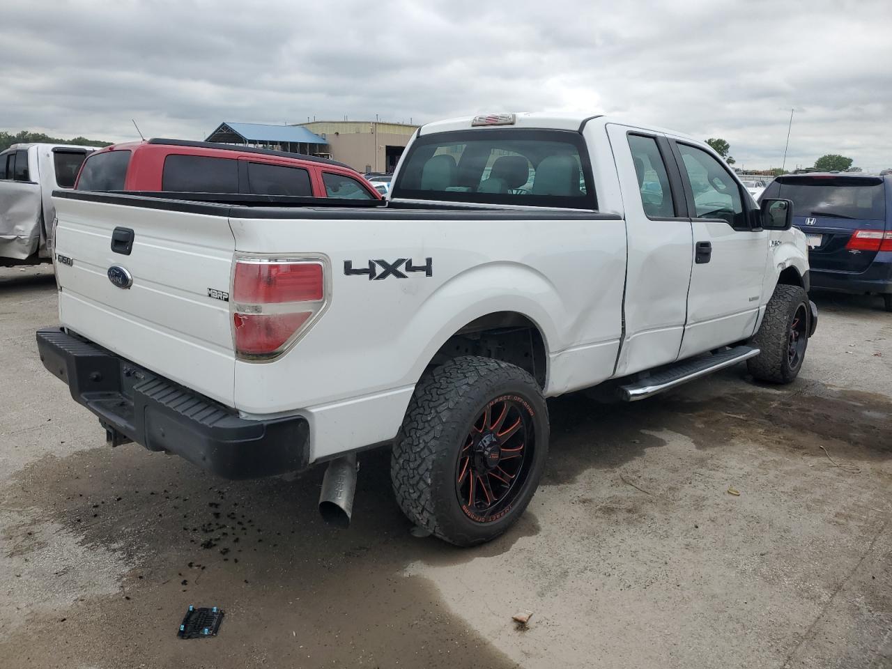 2013 Ford F150 Super Cab - Фото 3