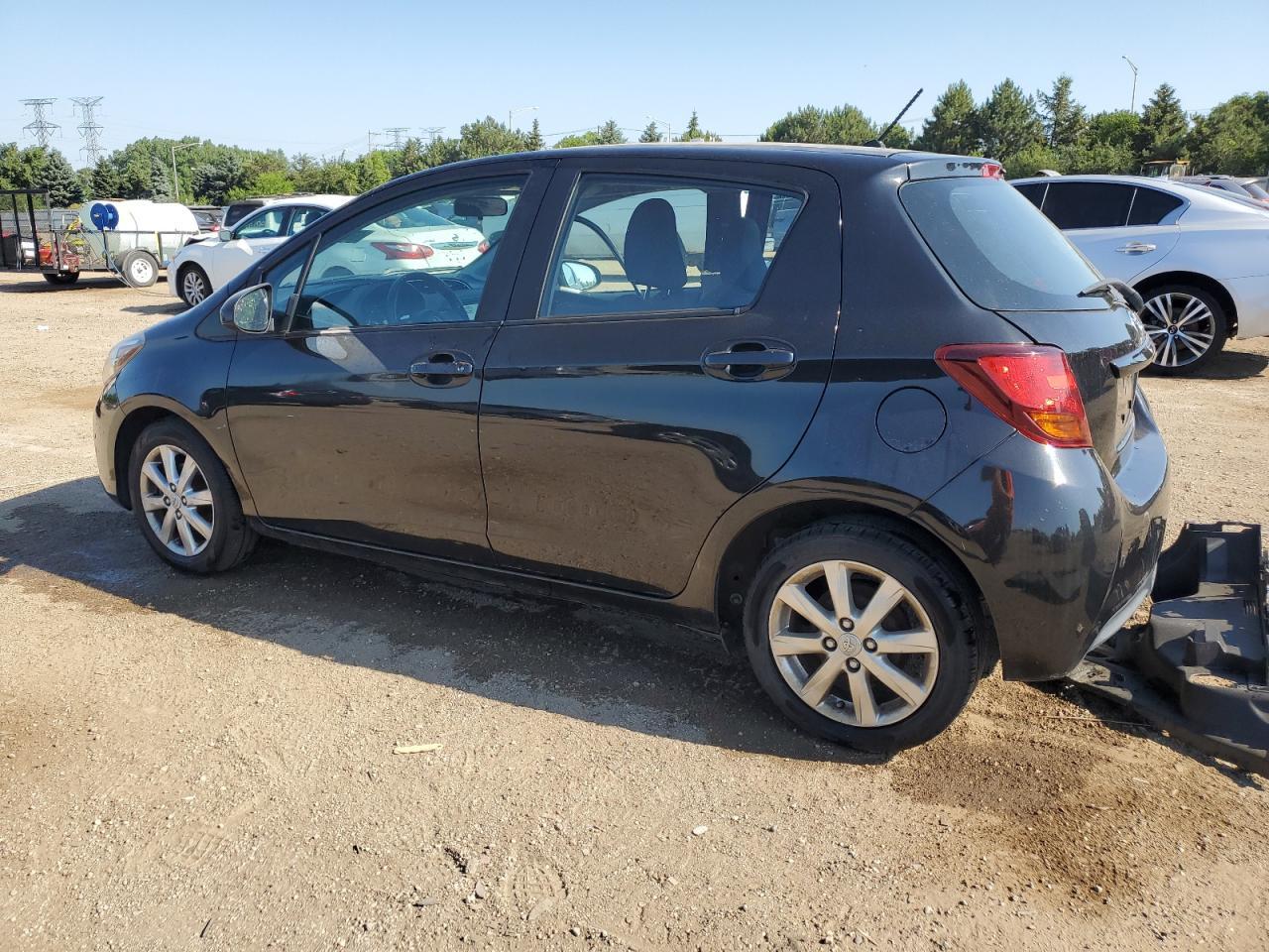 2015 Toyota Yaris - Image 2
