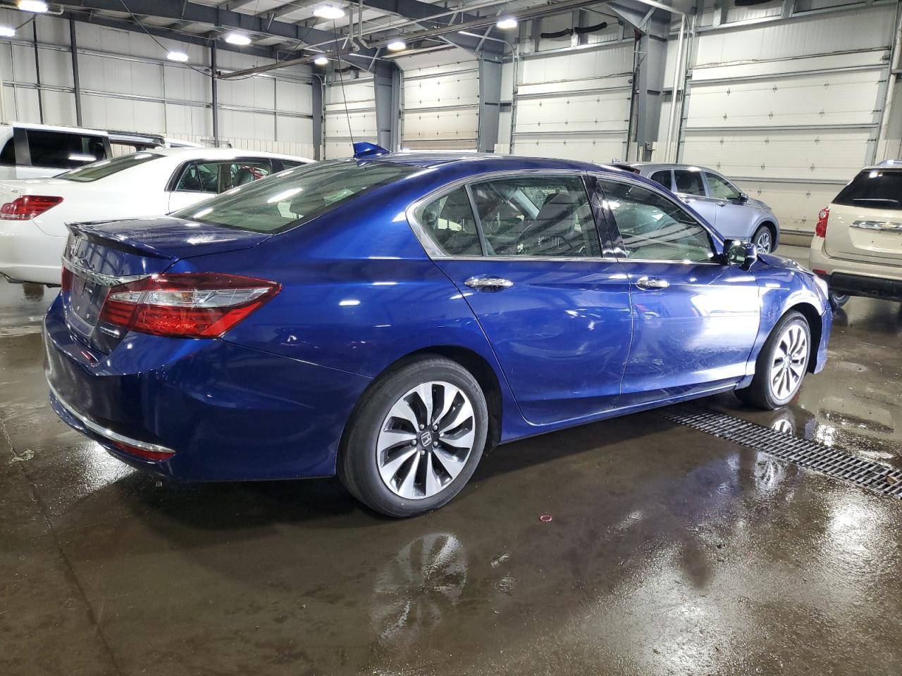 2017 Honda Accord Hybrid Exl - Image 3