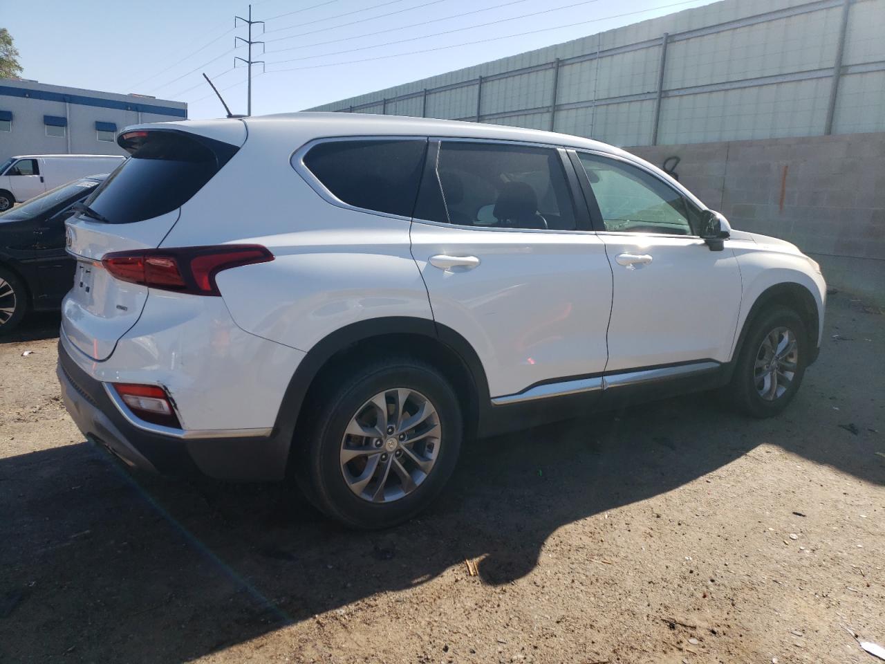 2019 Hyundai Santa Fe Se - Image 3
