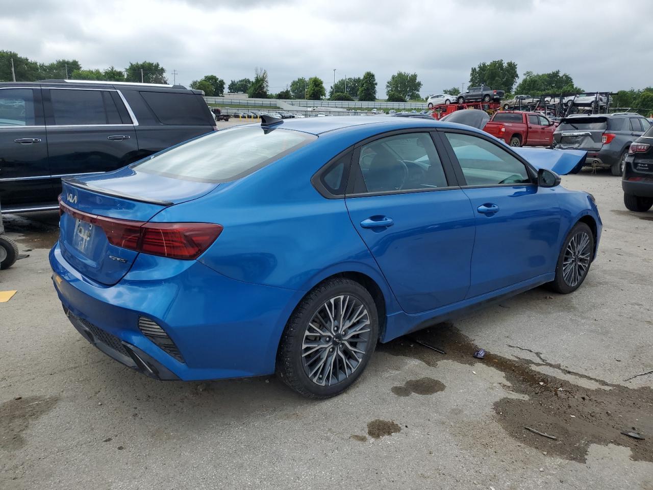 2022 Kia Forte Gt Line - Фото 3