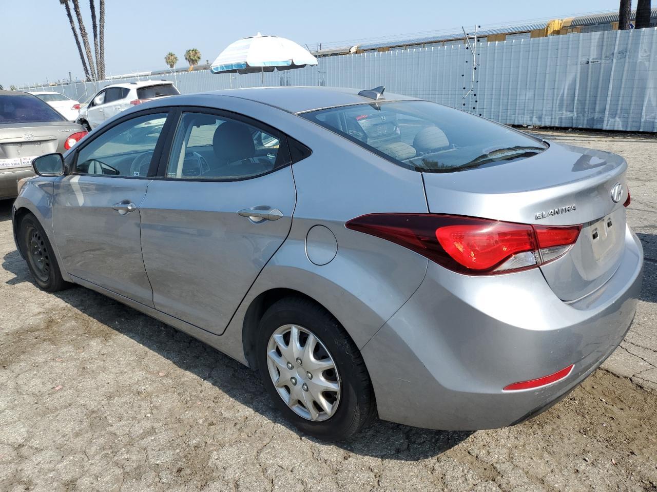 2016 Hyundai Elantra Se - Image 2