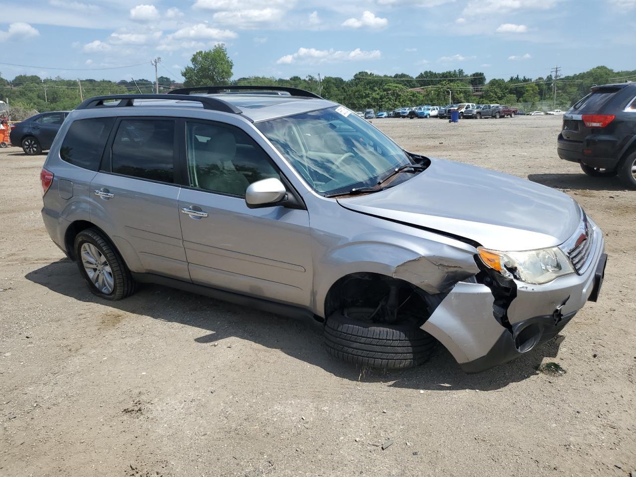 2010 Subaru Forester 2.5X Premium - Image 4