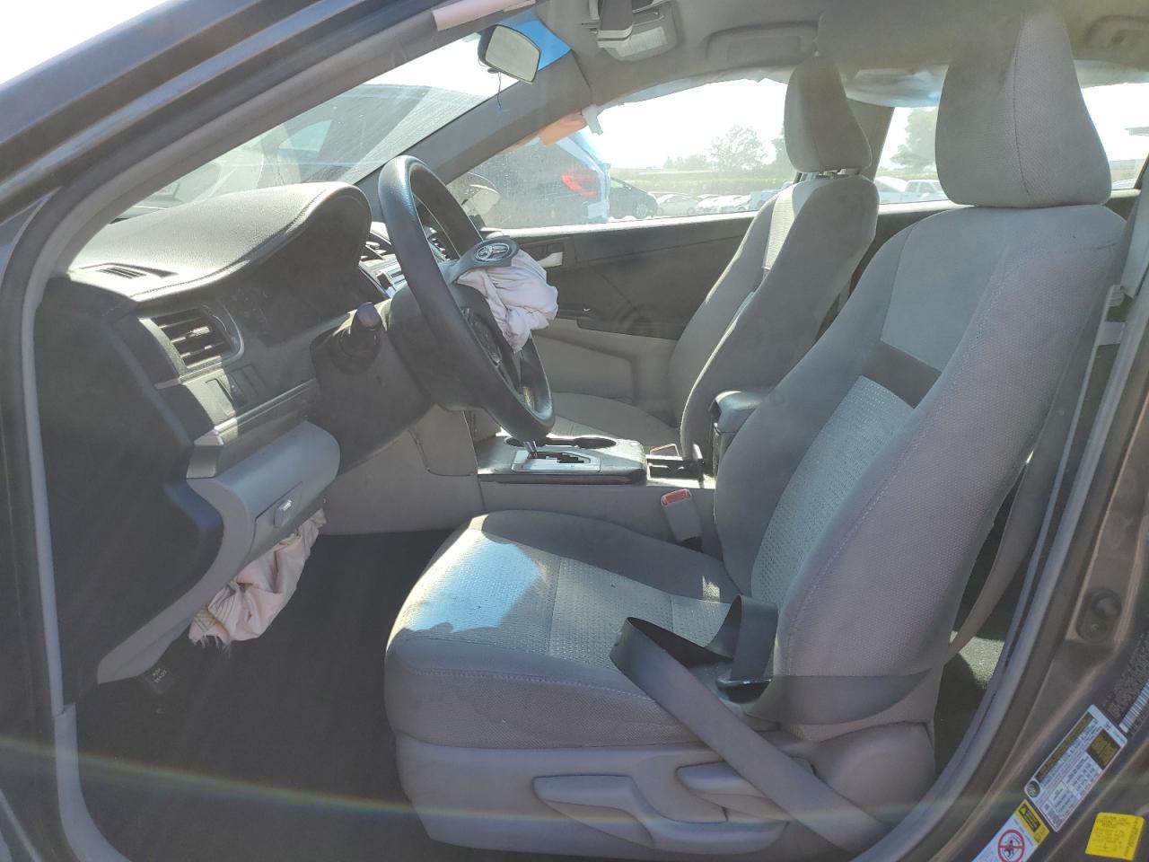 2012 Toyota Camry Base - Фото 7