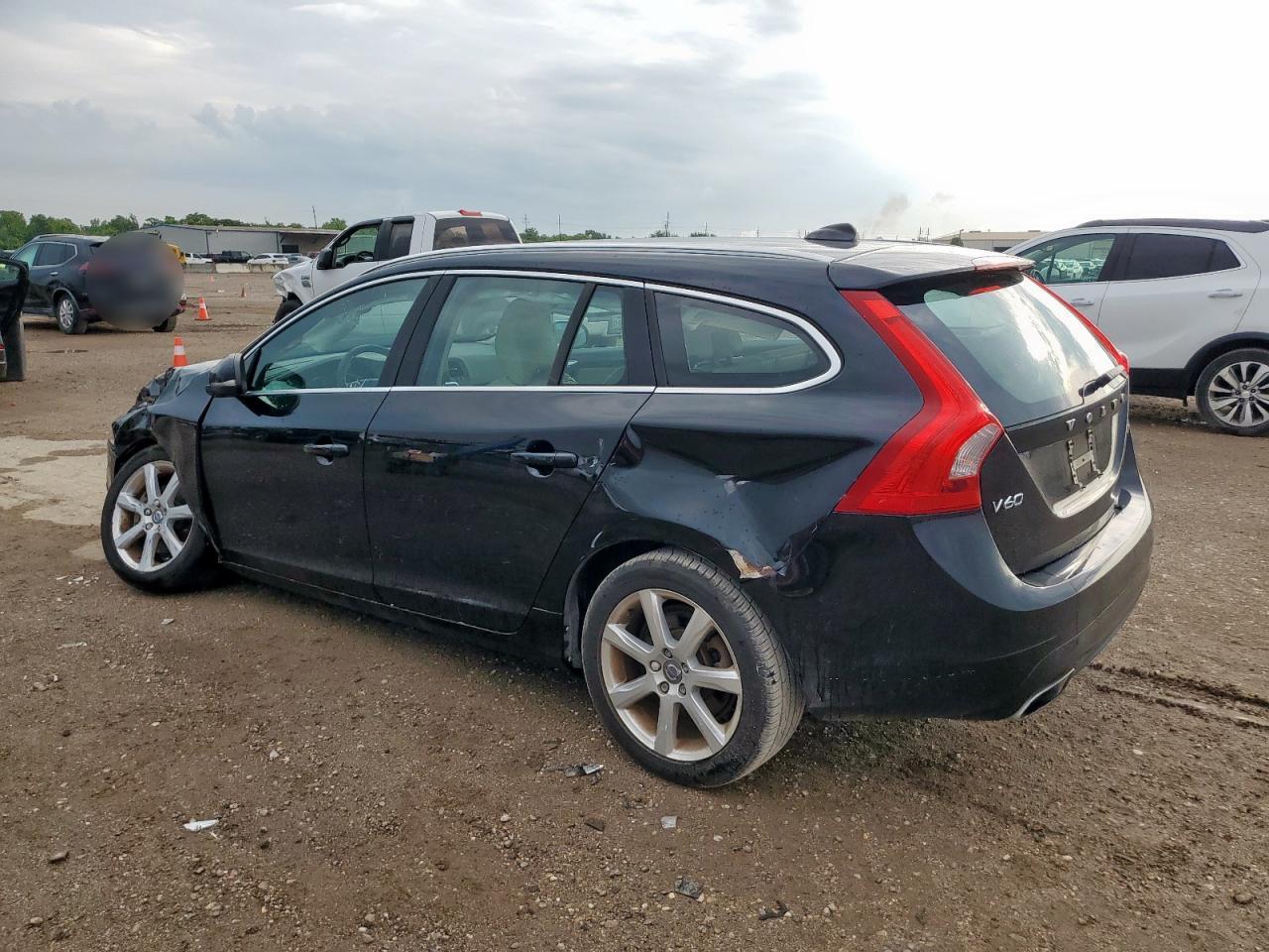 2017 Volvo V60 T5 Premier - Фото 2
