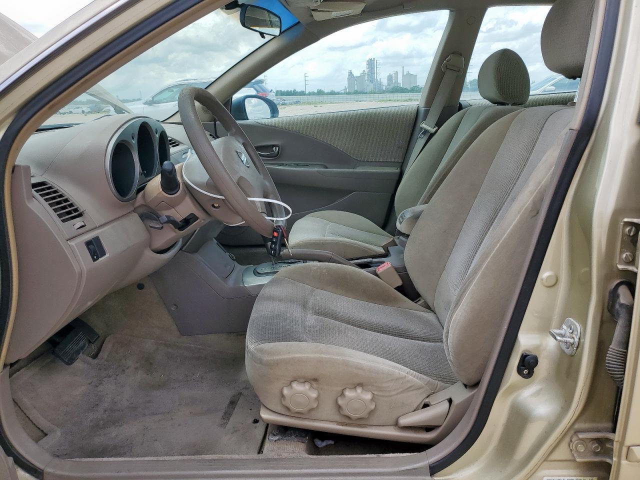 2004 Nissan Altima Base - Фото 7