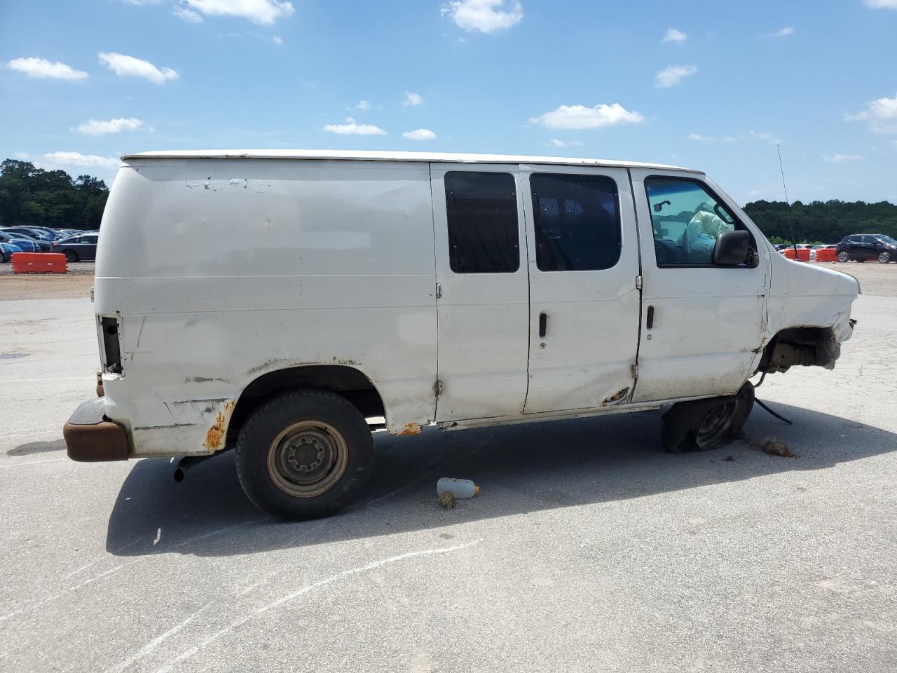 2002 Ford Econoline E250 Van - Фото 3