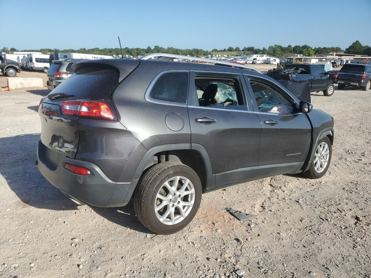 2016 Jeep Cherokee Latitude - Фото 3