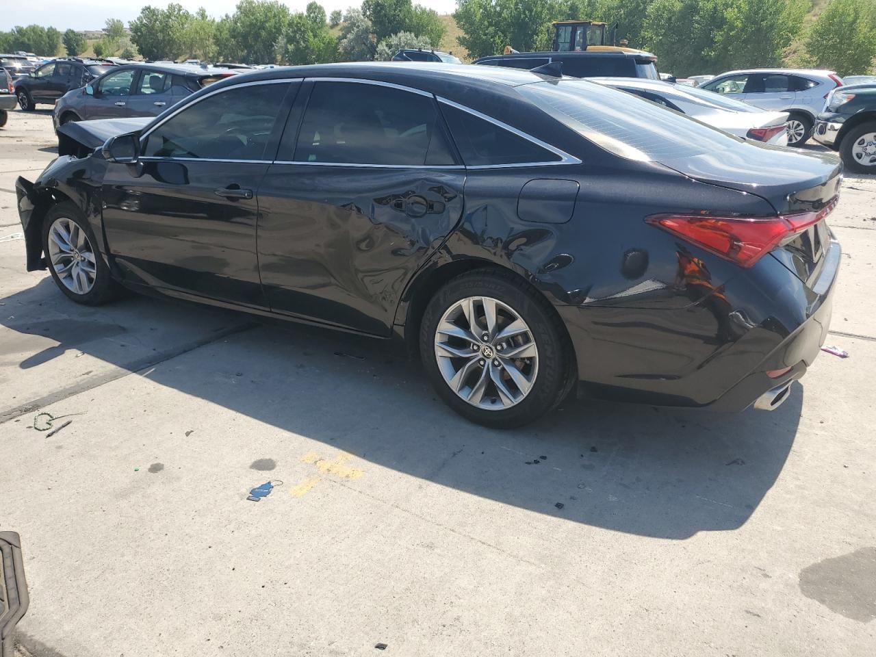 2022 Toyota Avalon Xle - Фото 2