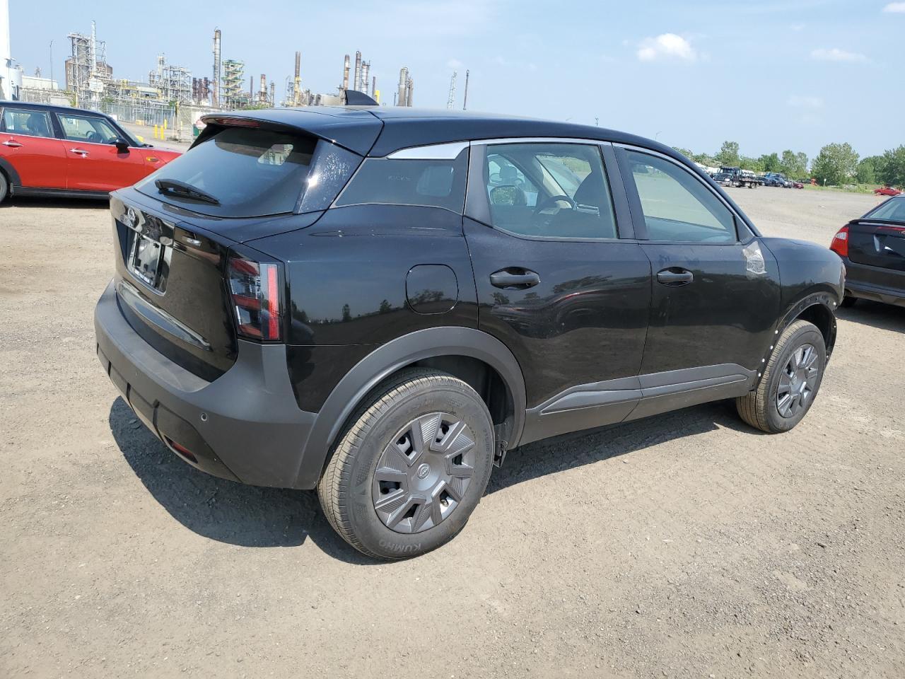 2025 Nissan Kicks - Image 3