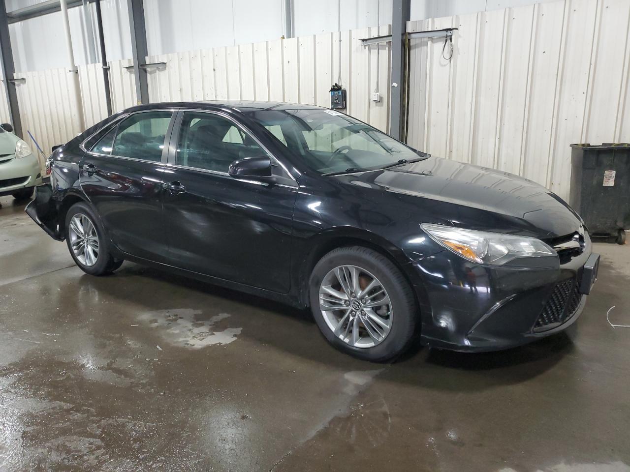 2015 Toyota Camry Le - Фото 4