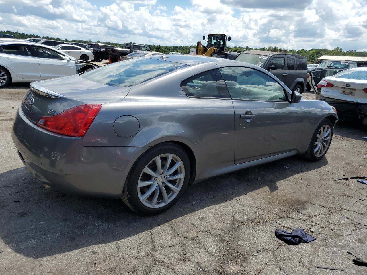 2012 Infiniti G37 Base - Image 3