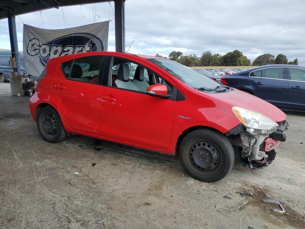2013 Toyota Prius C - Фото 4
