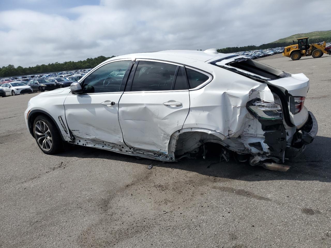 2016 BMW X6 xDrive35I - Фото 2