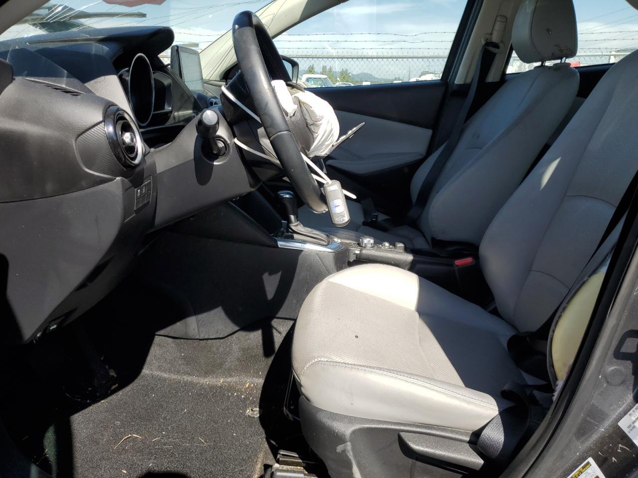 2020 Toyota Yaris Le - Image 7