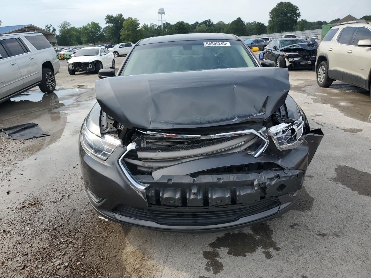 2018 Ford Taurus Se - Image 5