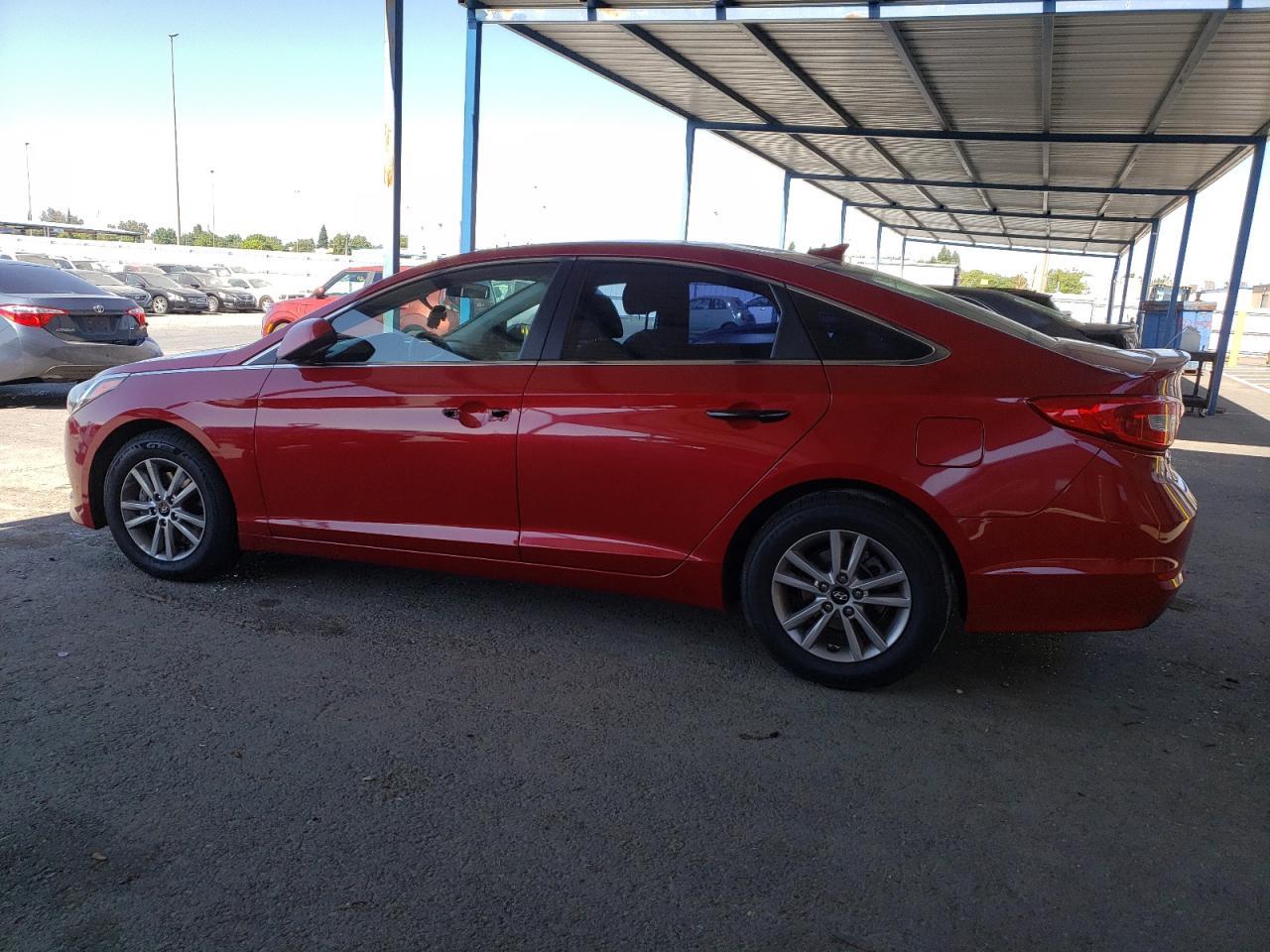 2017 Hyundai Sonata Se - Image 2