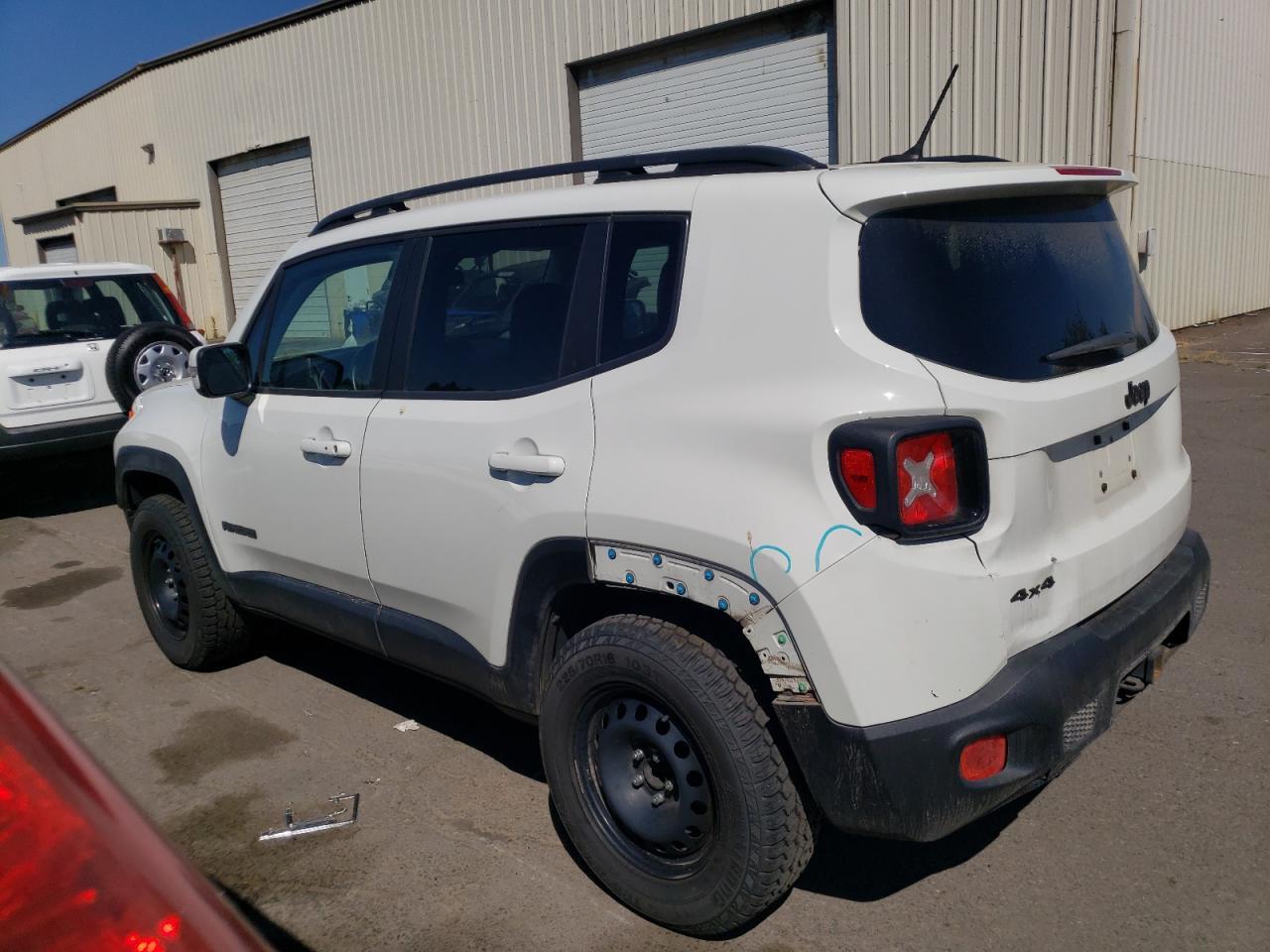 2017 Jeep Renegade Latitude - Image 2
