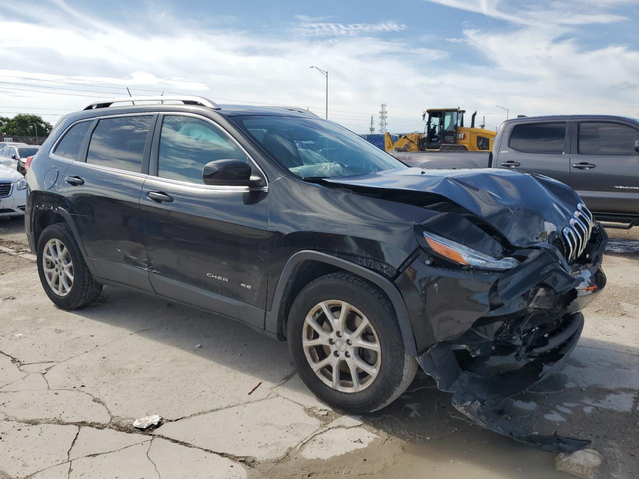 2016 Jeep Cherokee Latitude - Image 4