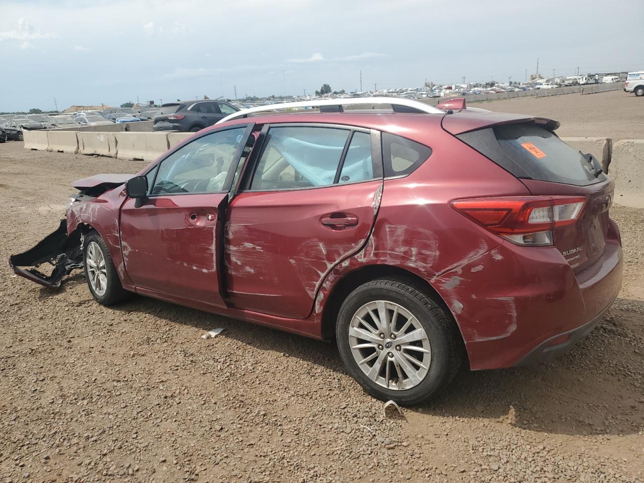 2017 Subaru Impreza Premium - Фото 2