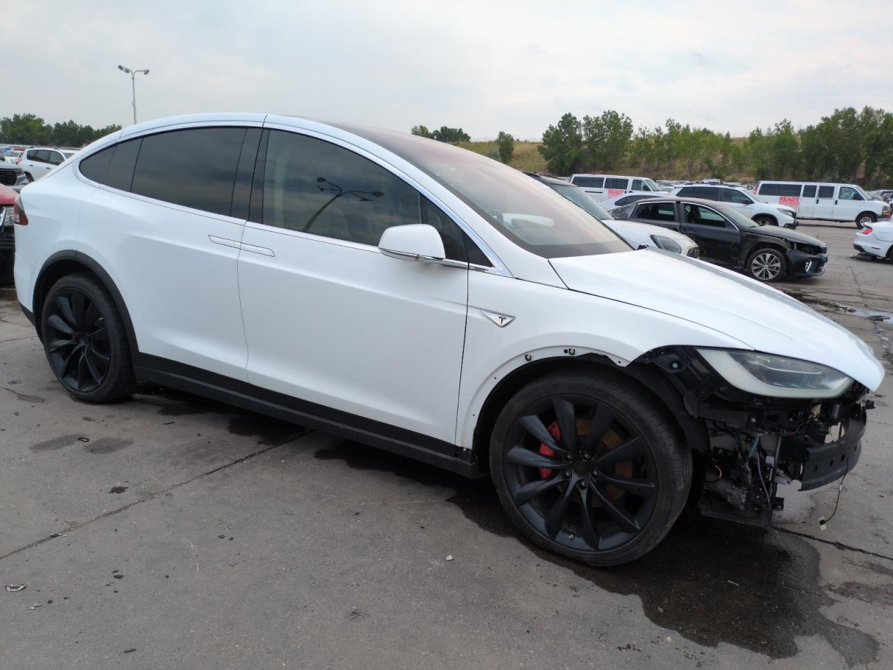 2016 Tesla Model X - Фото 4