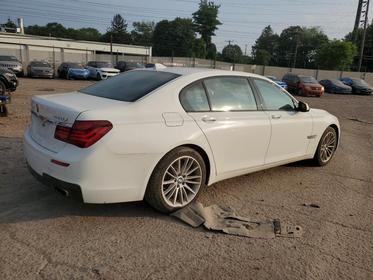 2013 BMW 750 Lxi - Фото 3
