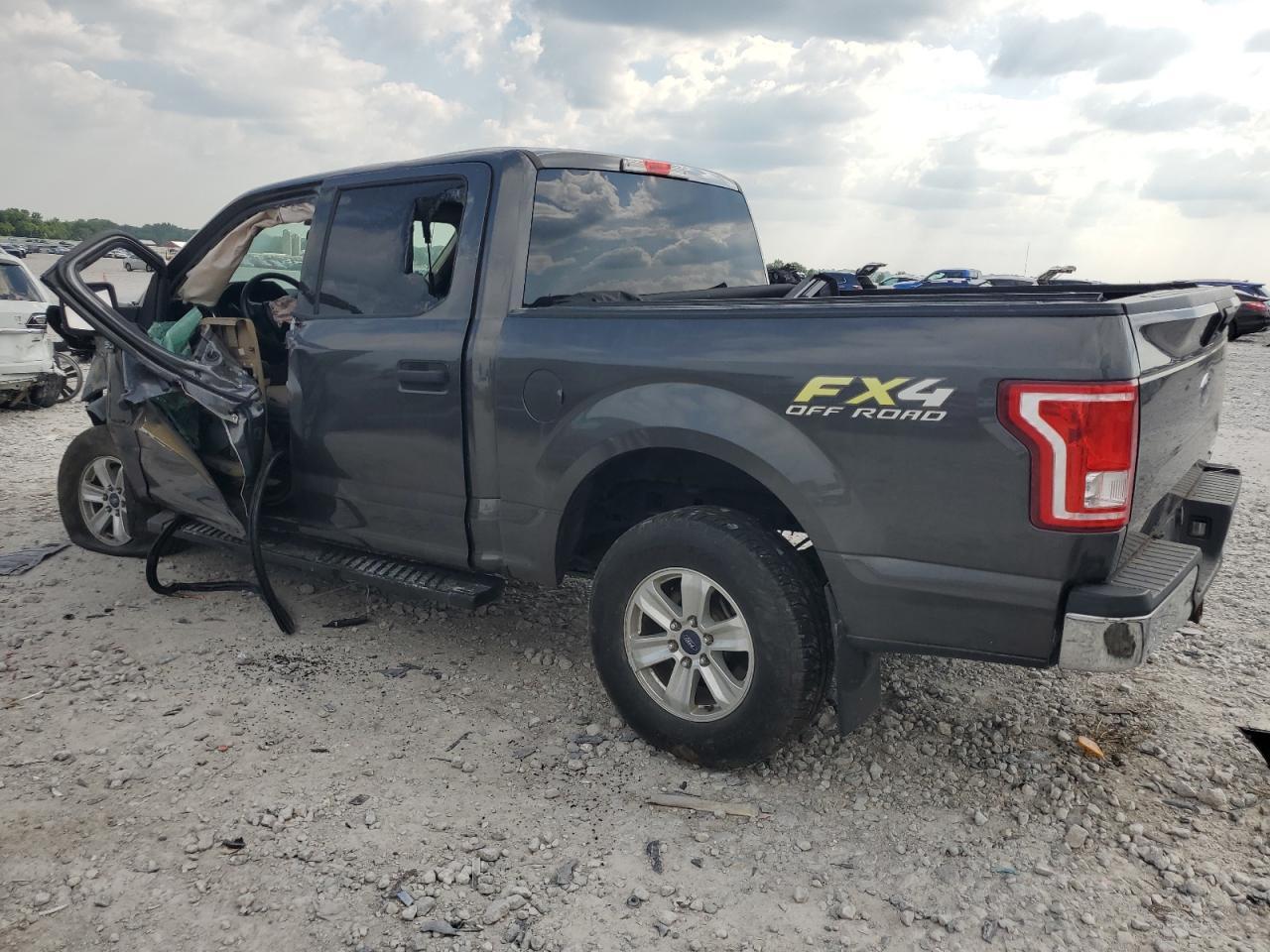 2015 Ford F150 Supercrew - Фото 2