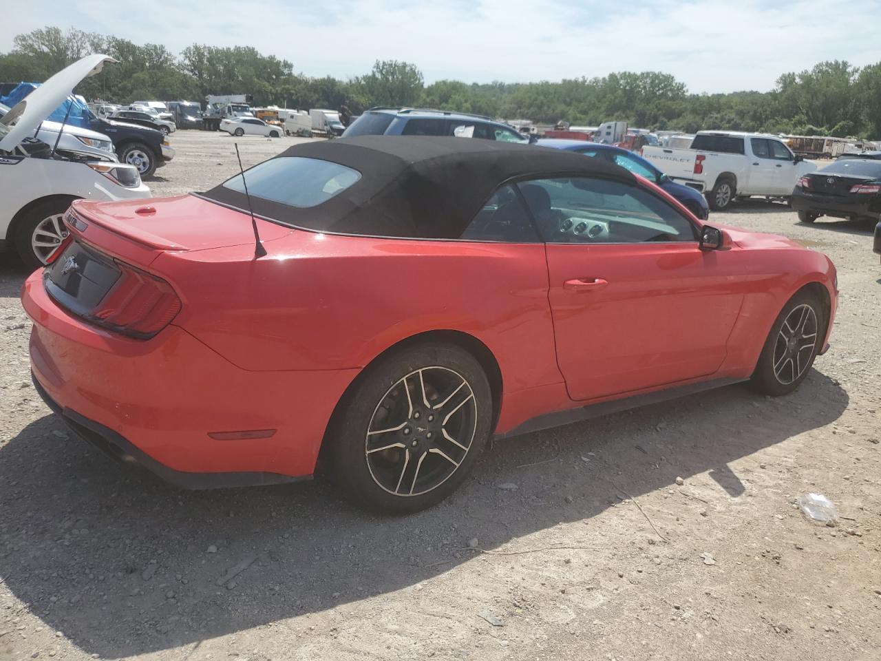 2022 Ford Mustang - Фото 3