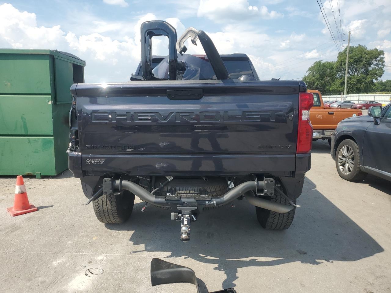 2023 Chevrolet Silverado K1500 Trail Boss Custom - Image 6