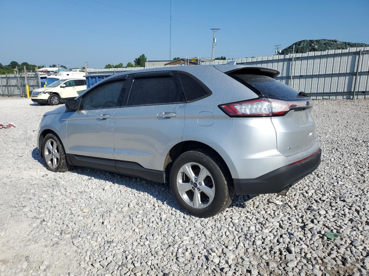 2018 Ford Edge Se - Image 2