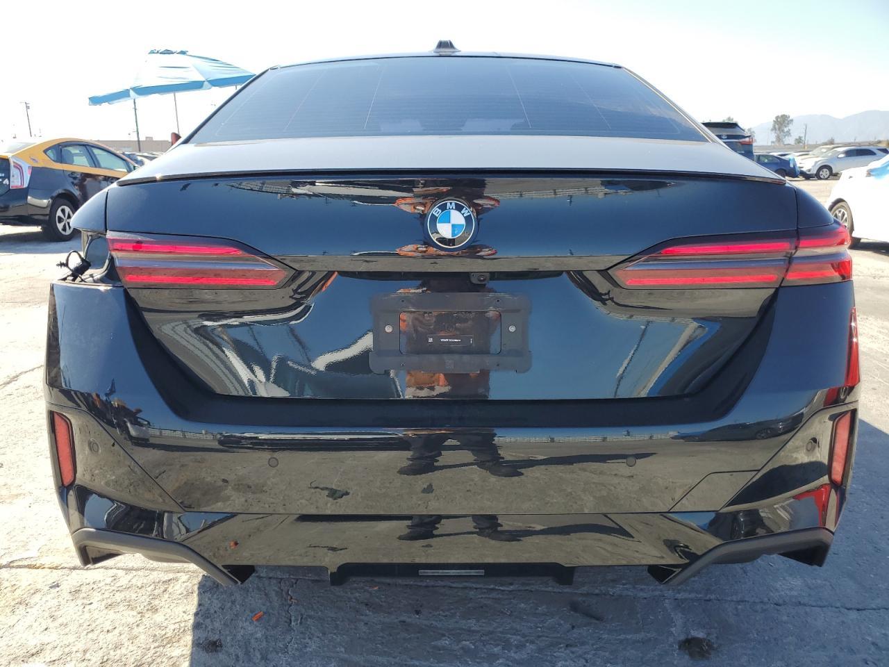 2024 BMW 530 I - Фото 6