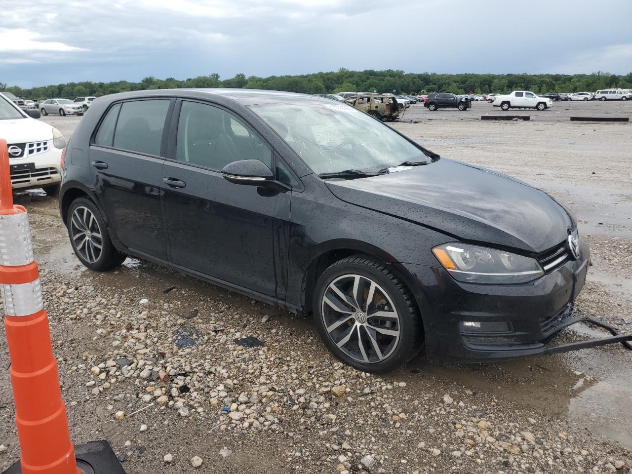 2016 Volkswagen Golf S/Se - Image 4