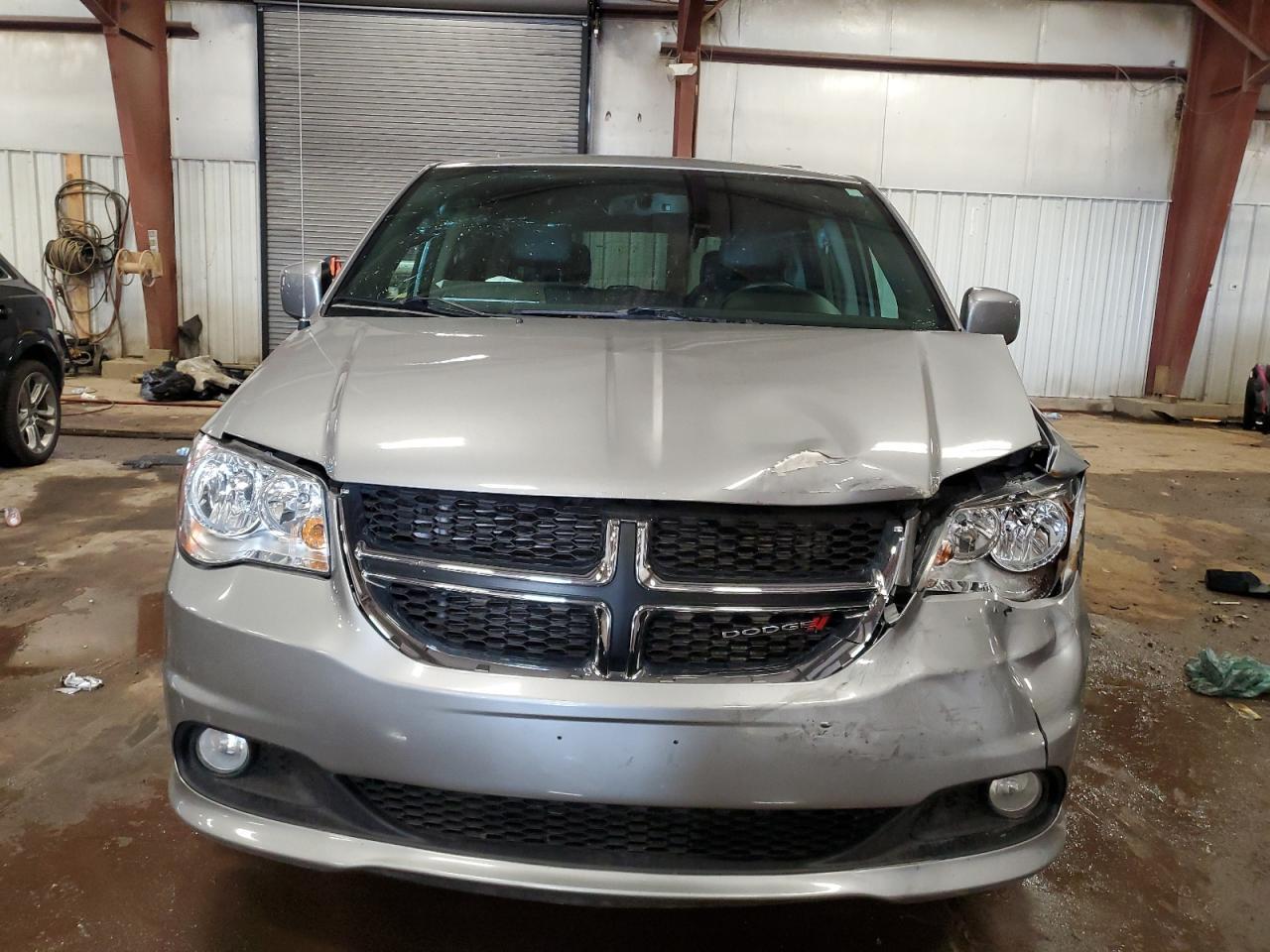 2017 Dodge Grand Caravan Sxt - Фото 5