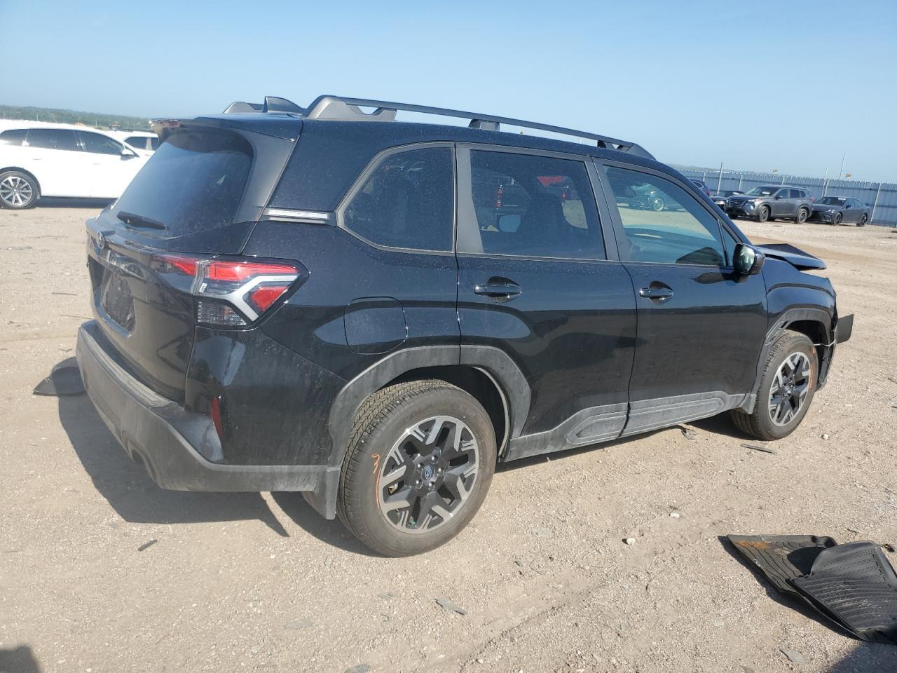 2025 Subaru Forester Premium - Фото 3