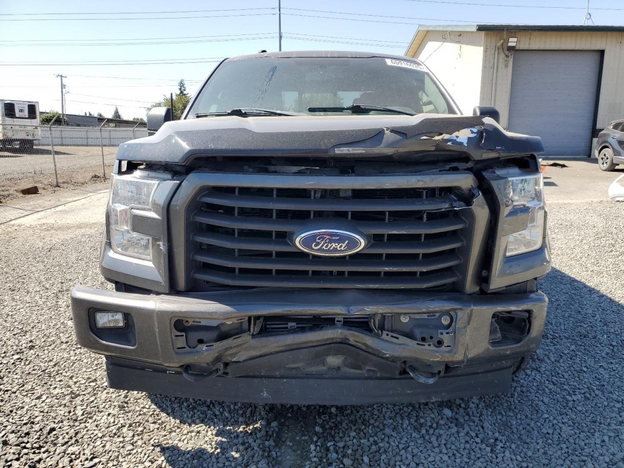 2017 Ford F150 Supercrew - Image 5