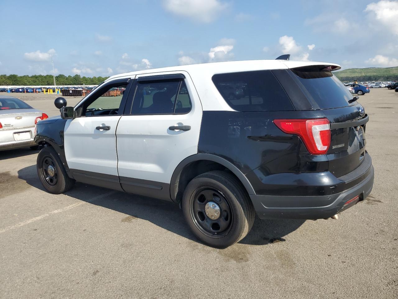 2018 Ford Explorer Police Interceptor - Фото 2