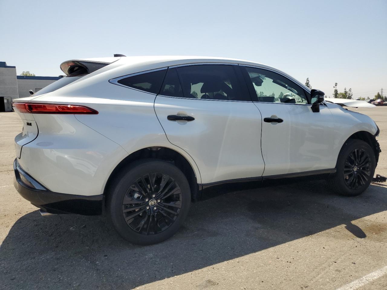 2024 Toyota Venza Le - Фото 3