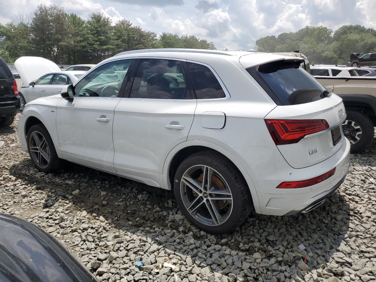 2021 Audi Q5 E Premium Plus - Фото 2