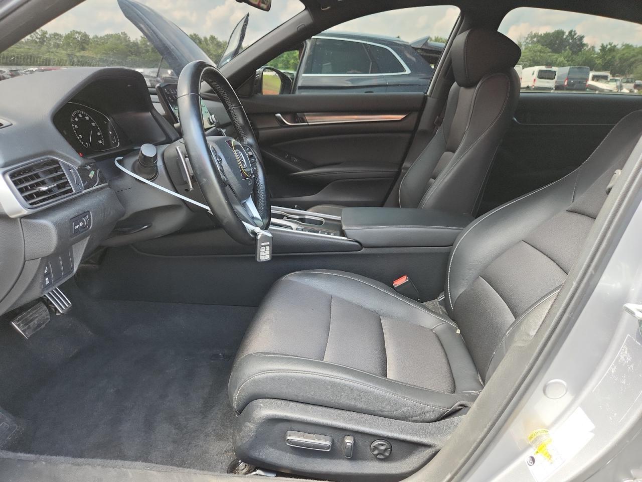 2022 Honda Accord Sport - Image 7