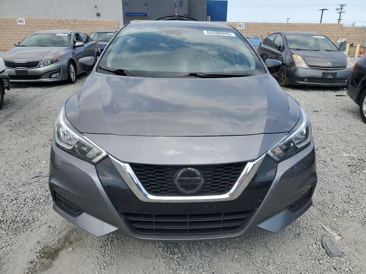 2021 Nissan Versa S - Фото 5