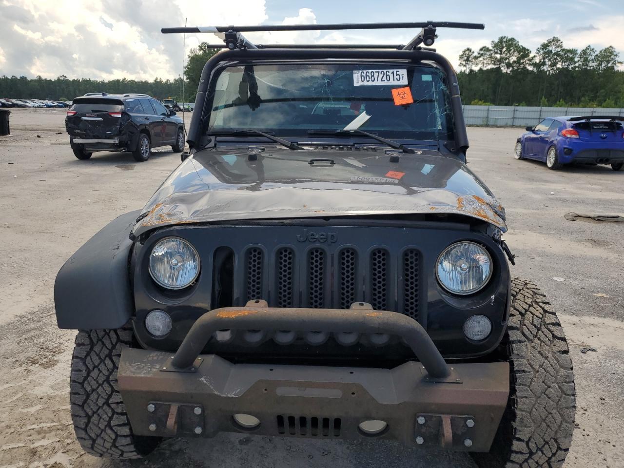 2016 Jeep Wrangler Sport - Фото 5