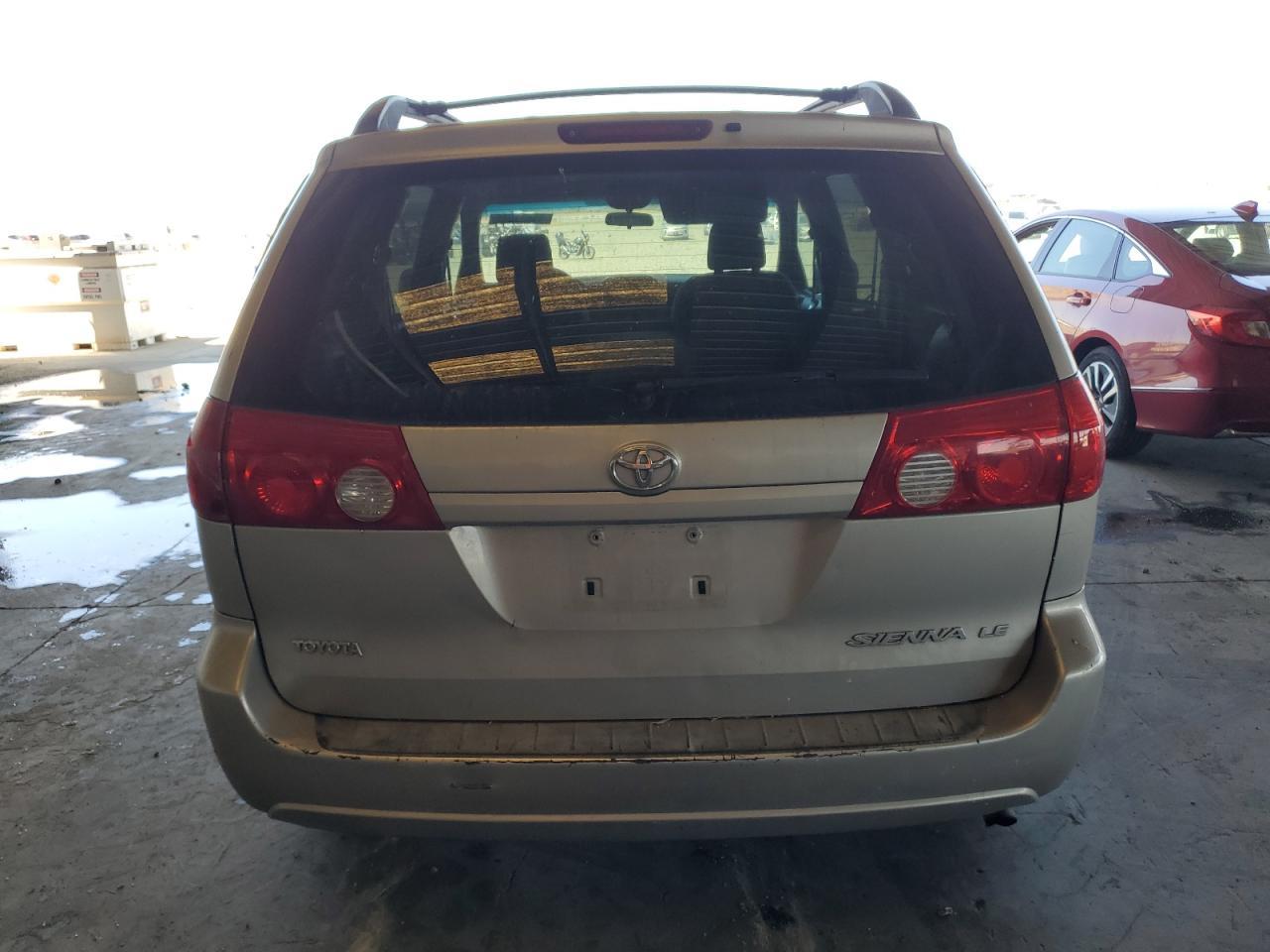 2006 Toyota Sienna Le 8 Passenger - Фото 6