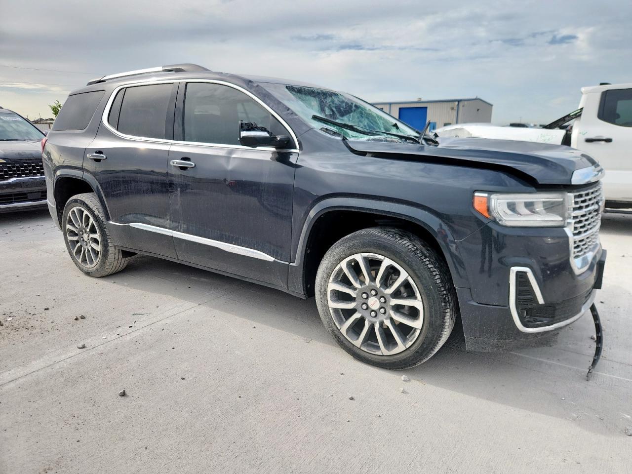 2021 GMC Acadia Denali - Image 4